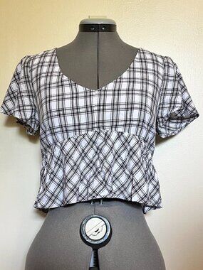 Hollister Black and White Plaid Peplum Short Sleeve Top